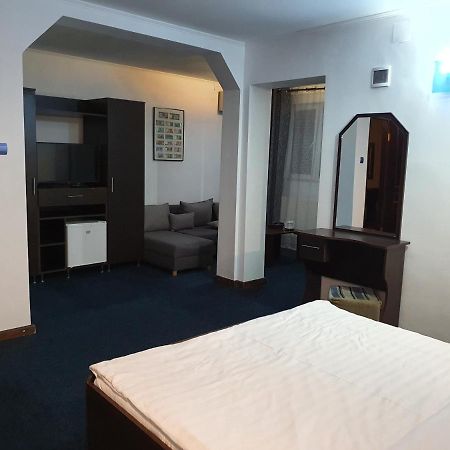Motel Davios Târgu Jiu Εξωτερικό φωτογραφία