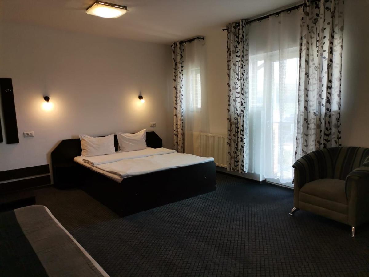 Motel Davios Târgu Jiu Εξωτερικό φωτογραφία