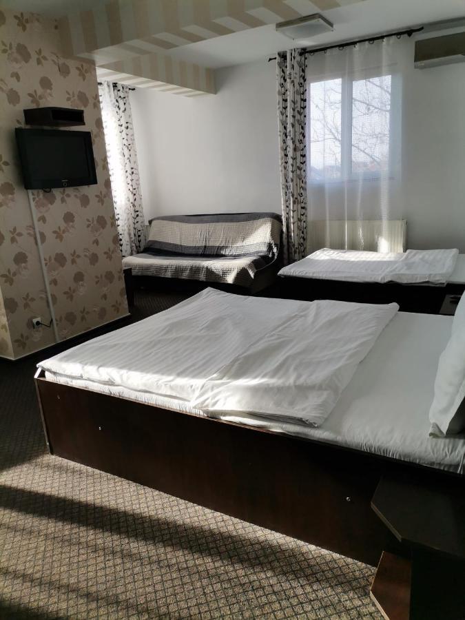 Motel Davios Târgu Jiu Εξωτερικό φωτογραφία