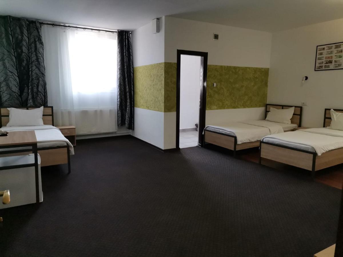 Motel Davios Târgu Jiu Εξωτερικό φωτογραφία