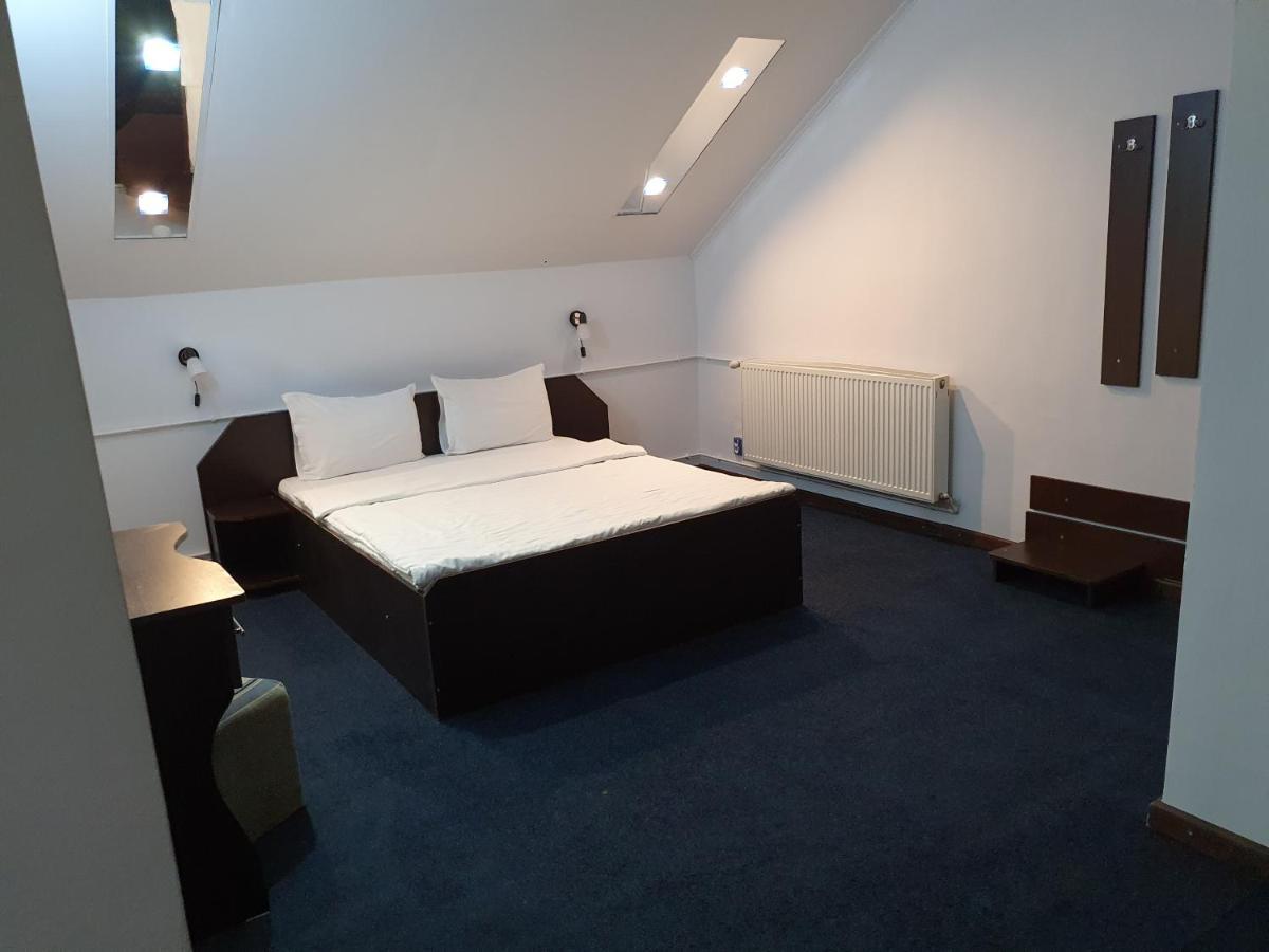 Motel Davios Târgu Jiu Εξωτερικό φωτογραφία
