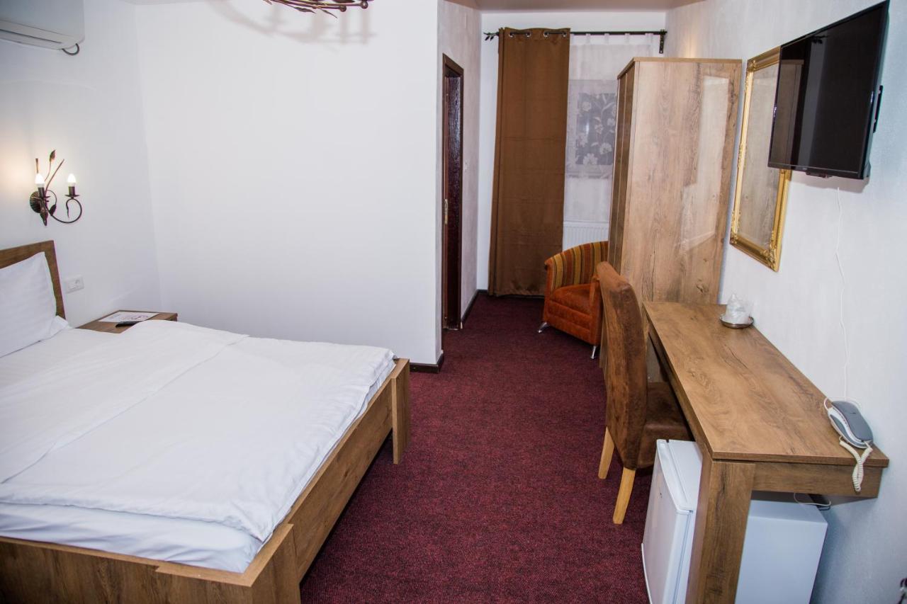 Motel Davios Târgu Jiu Εξωτερικό φωτογραφία